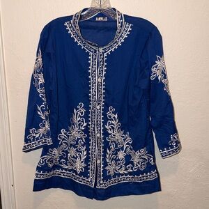 Vintage embroidered Hawaiian Daisy’s Creation Hippie top